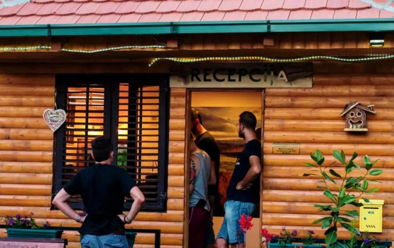 Fun Rooms Sobe Prenociste Borca Екстер'єр фото
